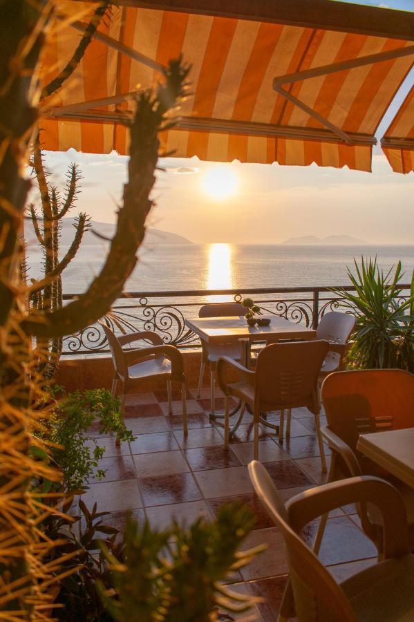 Vila Zahaj Vlorë Exteriör bild