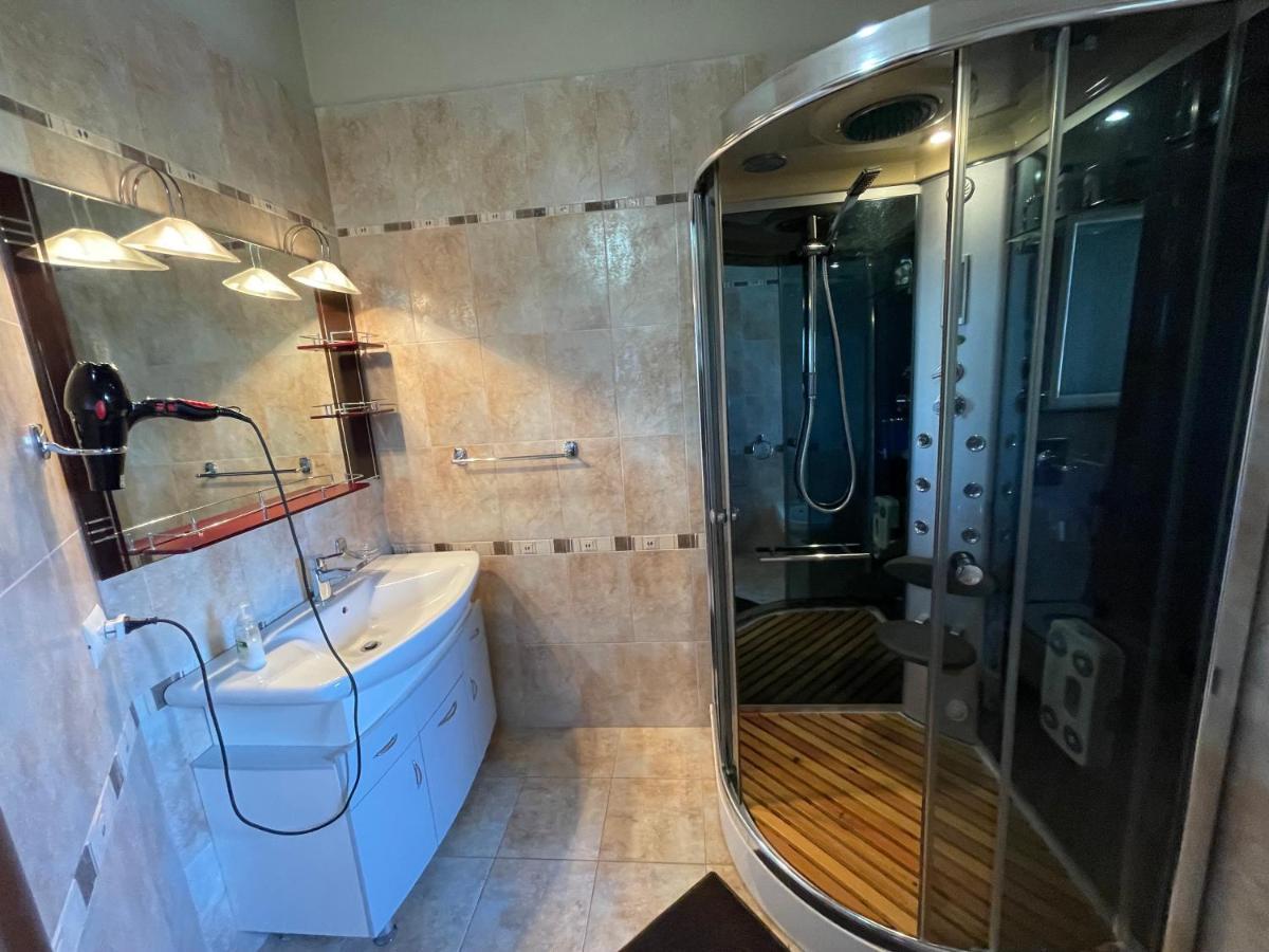 Vila Zahaj Vlorë Exteriör bild